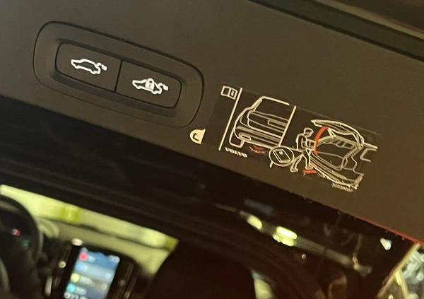 Volvo XC 40 cena 145900 przebieg: 159000, rok produkcji 2020 z Jarocin małe 497